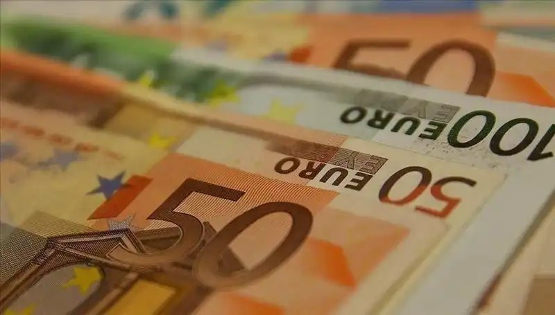 Euro, Tarihi Zirveden Geri Dönüş Yaparak Dikkat Çekti