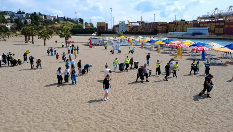 Yazın Gözdesi Plajlarda Çevre Temizliği Etkinliği Gerçekleştirildi