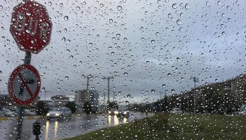 Meteoroloji’den Kritik Uyarı: 20 İlde Sıcaklık Düşüyor, Sağanak Geliyor!