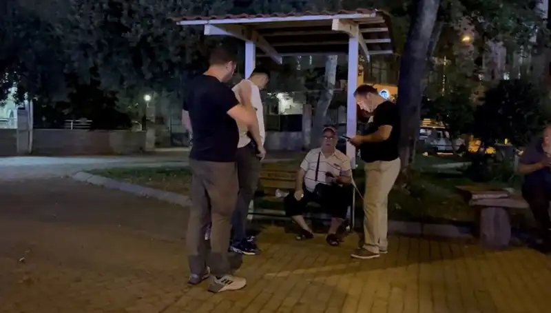 Kısmı Görme Kaybı Olan Adamın Telefonunu Çaldılar: Güvenlik Sorunu Gündemde!
