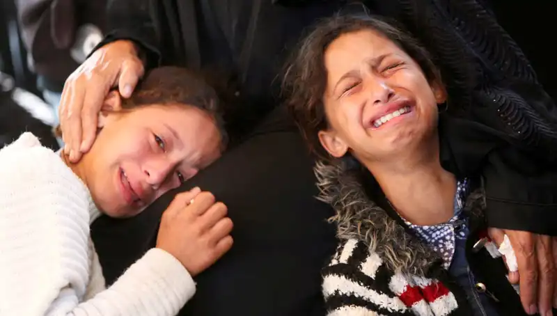 Gazze’de Bayram Coşkusuna Yerine Yas Düşen Aileler