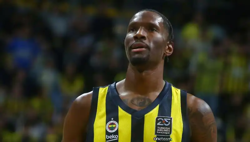 Nigel Hayes-Davis’in Yeni Takımı: Gelecek Yıldızını Yönetimiyle Büyütüyor