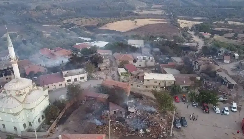 Çanakkale'deki Orman Yangını: Havadan Eşsiz Manzaralarla İhtiyaç Duyan Bölge