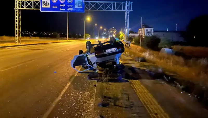 TIR ile Otomobil Çarpışması: Takla Atan Araçta Kaza Anı Kamerada