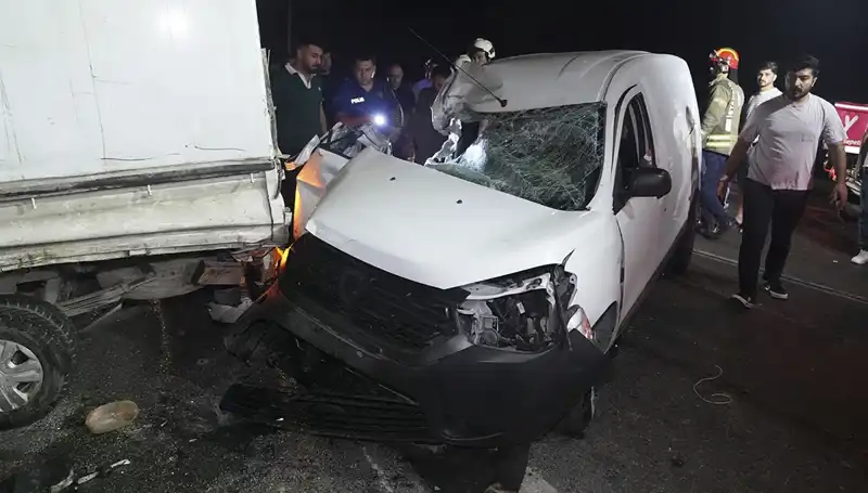 İstanbul'da Tüyler Ürperten Kaza: 3 Kişi Yaralandı