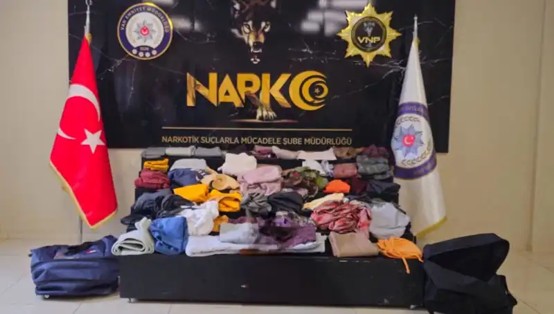 32 Kilo Metamfetamin ile Yakalanan Şüpheli Şok Etti
