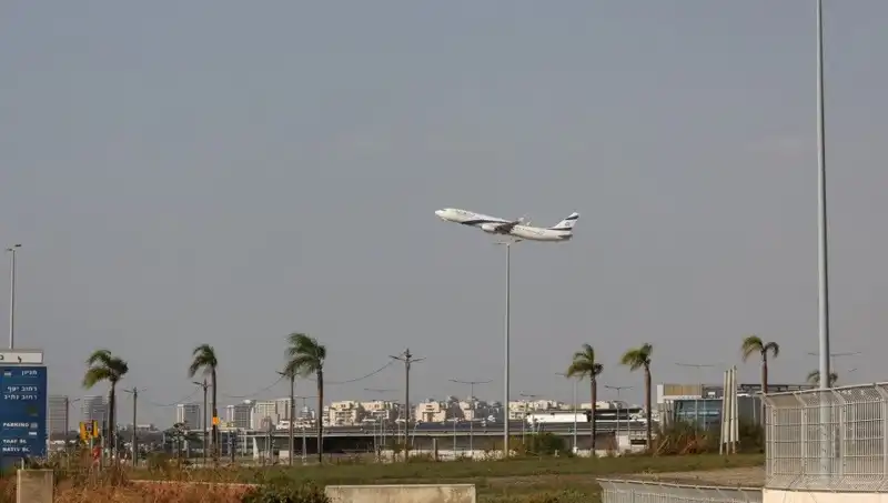 Husiler, İsrail'in Ben Gurion Havalimanı'na Füzeyle Saldırdı: Bölgedeki Gerilim Artıyor