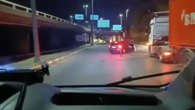 İstanbul'da büyük kaçakçılık operasyonu: 36 milyon TL'lik ürünler ele geçirildi
