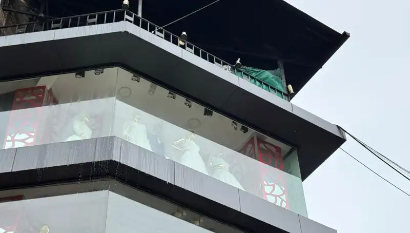 Giyim Mağazasındaki Yangın, Müşterilere Korku Dolu Anlar Yaşattı