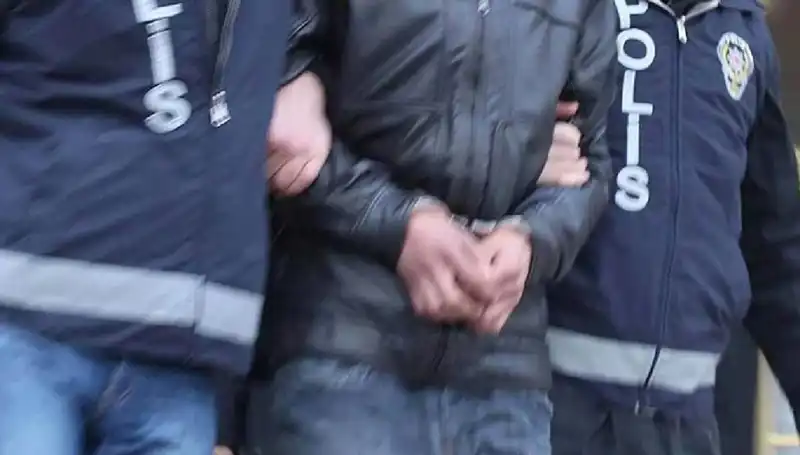 Osmaniye'de Uyuşturucu Operasyonu: 7 Şahıs Tutuklandı, Söz Konusu Skandal Büyüyor