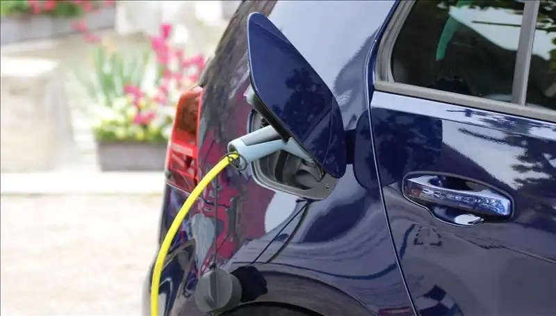 Tesla’dan Daha Uzak Giderek Rekor Kıran Yeni Elektrikli Araç