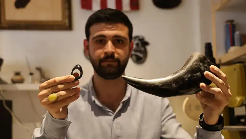 Türk Savaşçıların Efsanevi Ekipmanı: Manda Boynuzundan Yapılan Geleneksel Zırhlar
