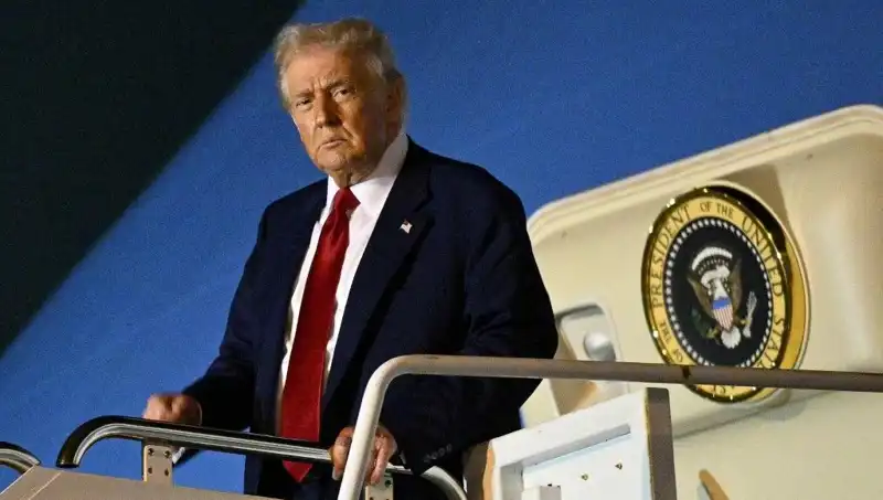 Trump, Lahey'deki NATO Zirvesi'nde Uluslararası İlişkileri Şekillendirecek Mi?