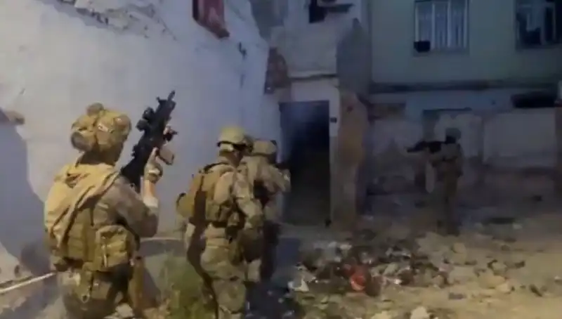 75 İl Genelinde Dev Uyuşturucu Operasyonu: 2 Bin 311 Şüpheli Yakalandı