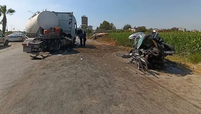 Adana'da Tanker Kazası: Otomobil ve Kamyon Feci Bir Çarpışma Yaşadı