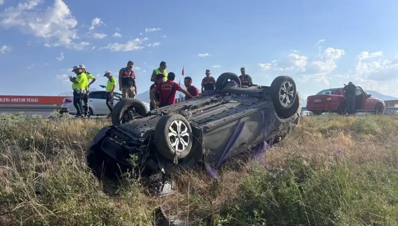 Nişan Töreninden Dönüşte Yaşanan Feci Kaza: 1 Ölü, 4 Yaralı