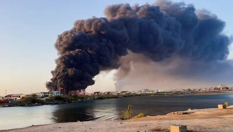 Port Sudan'da Şoke Eden Patlamalar: Havalimanı ve Ordu Üssü Hedefte