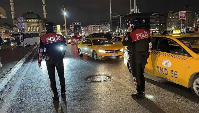 İstanbul'da 'Huzur Operasyonu': Bir Gecede 873 Gözaltı Gerçekleştirildi