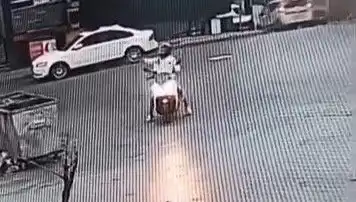 İstanbul'da Alışveriş Merkezine Silahlı Saldırı: Gözaltılar Var