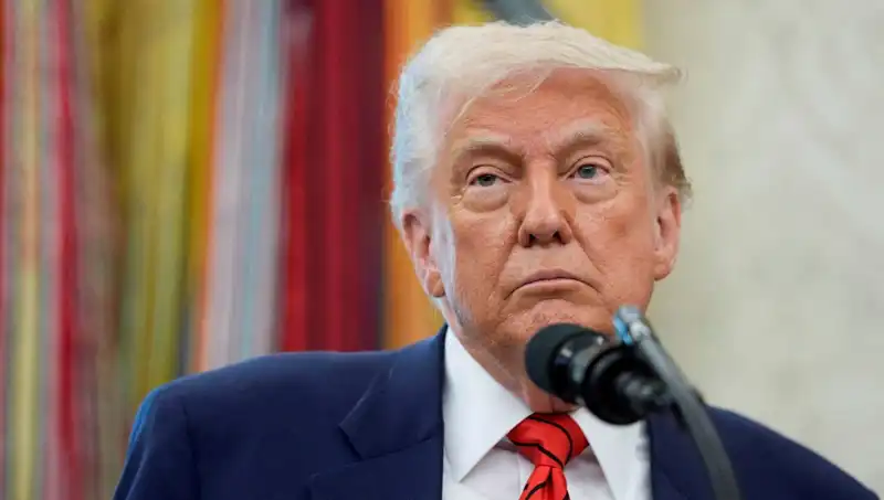 Trump G7 Zirvesini Neden Terk Etti? Beyaz Saray'da Acil Toplantı!
