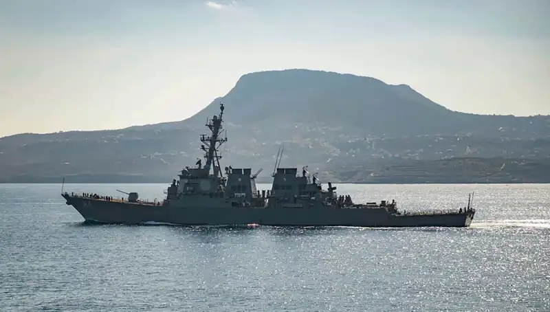 ABD'den Yunanistan'a Stratejik Yanıt: Donanma Üssünde Önemli Değişiklikler!