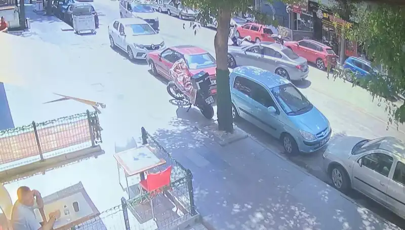 Karşıdan Karşıya Geçerken Kaza: Yaralılar Hastaneye Kaldırıldı