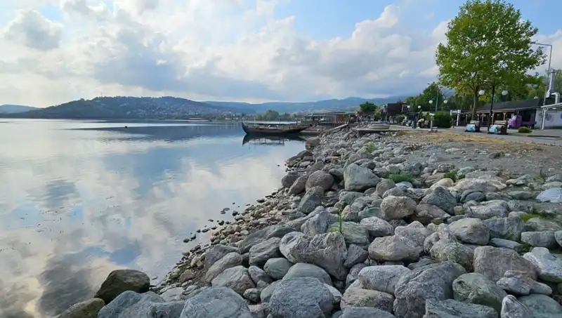 Sapanca Gölü'nde Su Seviyesi Düşüyor: Uzmanlar Uyarıyor