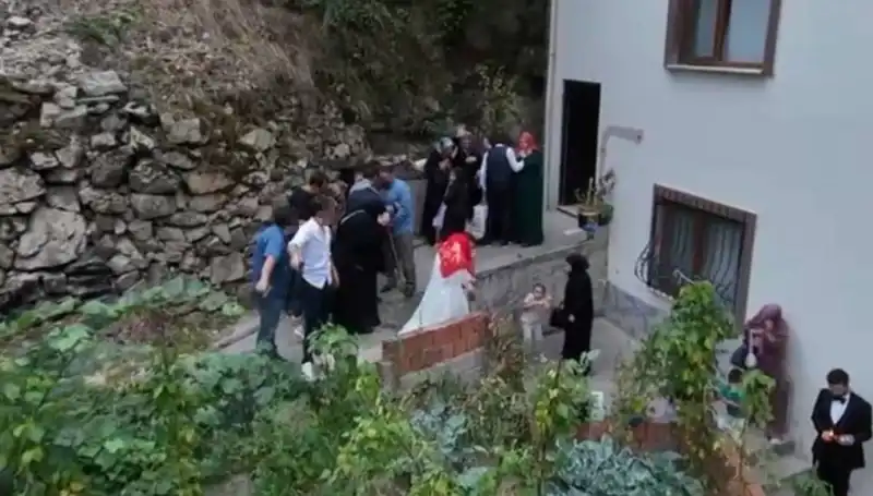 Kanlı Düğünde Dehşet Anları: Kurşunlar Havada Uçuştu, Saldırgan Kaçtı!