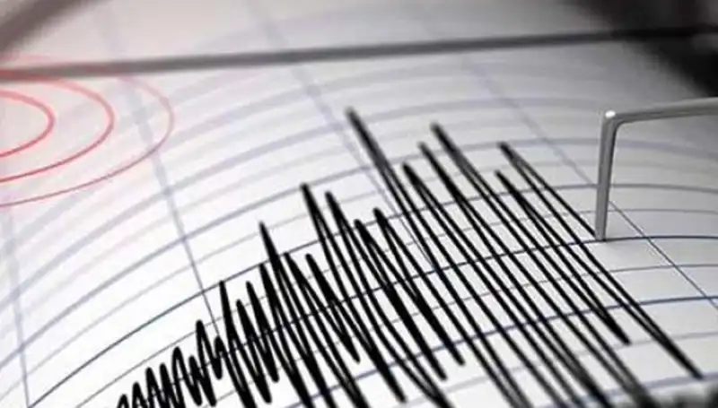 Sındırgı'da Şiddetli Deprem: 4,3 Büyüklüğündeki Sarsıntı Halkı Endişelendirdi