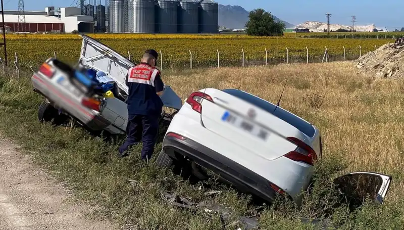 Adana'da Facia: Anne ve Bebeği Trafik Kazasında Hayatını Kaybetti