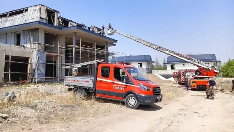 Ankara Gölbaşı'nda Villalara Sıradışı Yangın: Korku Dolu Anlar
