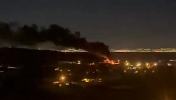 Yalova'da Depo Yangını: İtfaiyeci Dumandan Etkilendi, Halk Tedirgin!