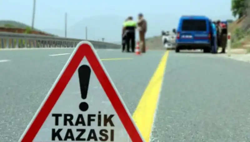 Bitlis'te Üst Üste İki Kaza: 19 Kişi Yaralandı!
